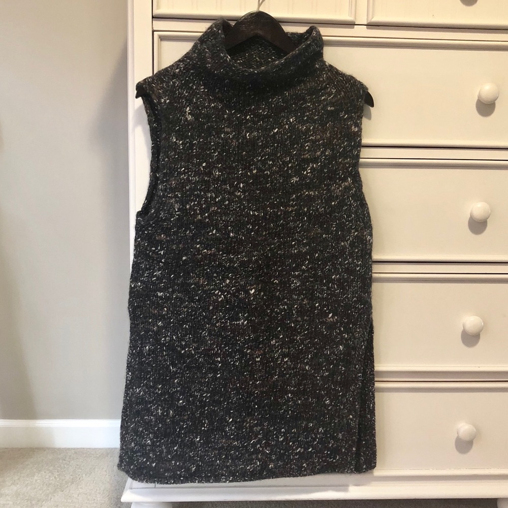 NEW Wilfred sleeveless tunic marble sweater size M